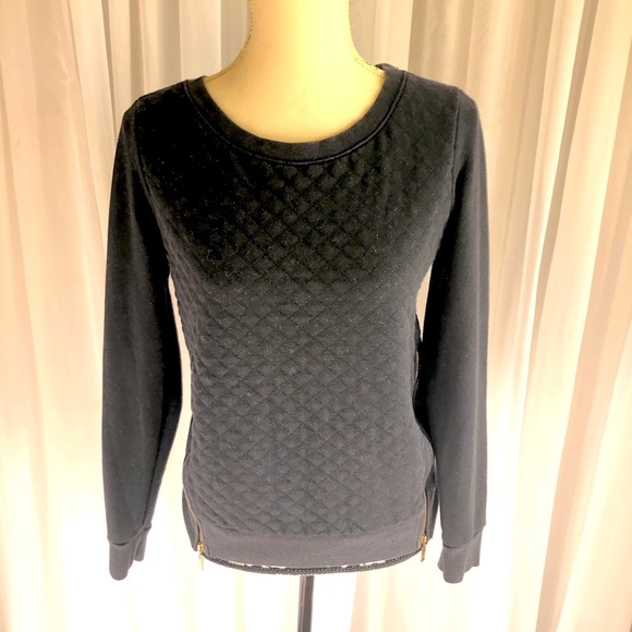 Guess Sweater - Picture 2 of 9